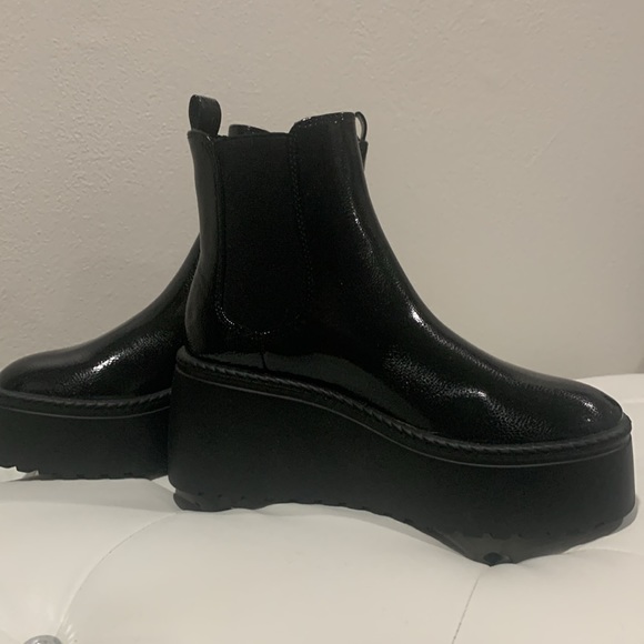 Nine West Patent Leather Platform bootie - Picture 2 of 2